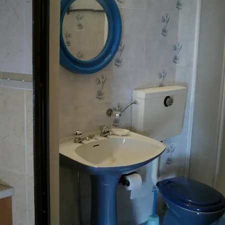 Pacifica Guest house 2*